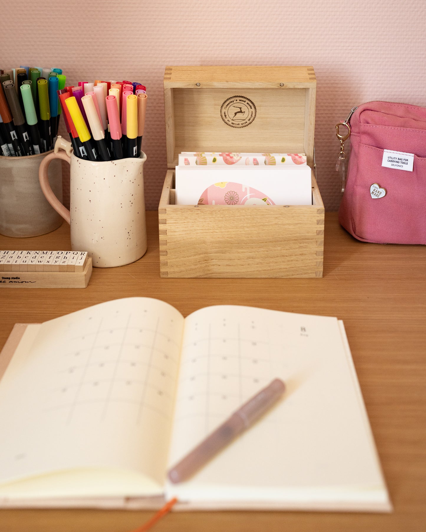 Boîte pour Organiser Cartes Postales et Photographies en Châtaigner Classiky