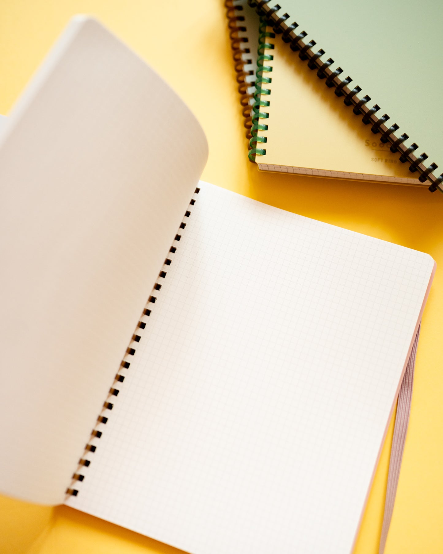 Cahier Soofa à Anneaux Souples Kokuyo A5 80 pages (4 coloris au choix)