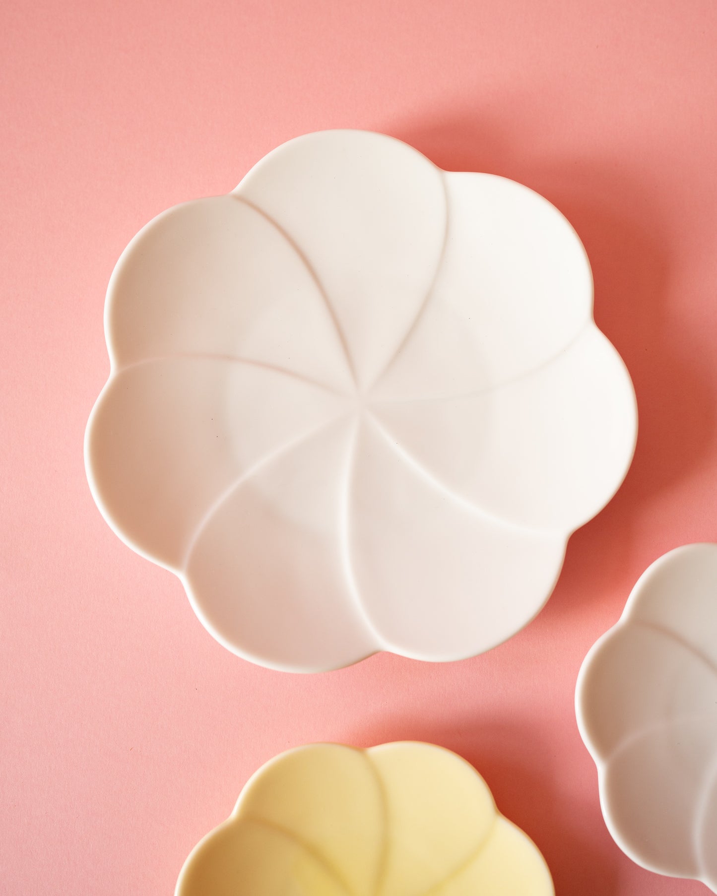 Hollyhock Plate Oda Porcelain (3 sizes to choose from)