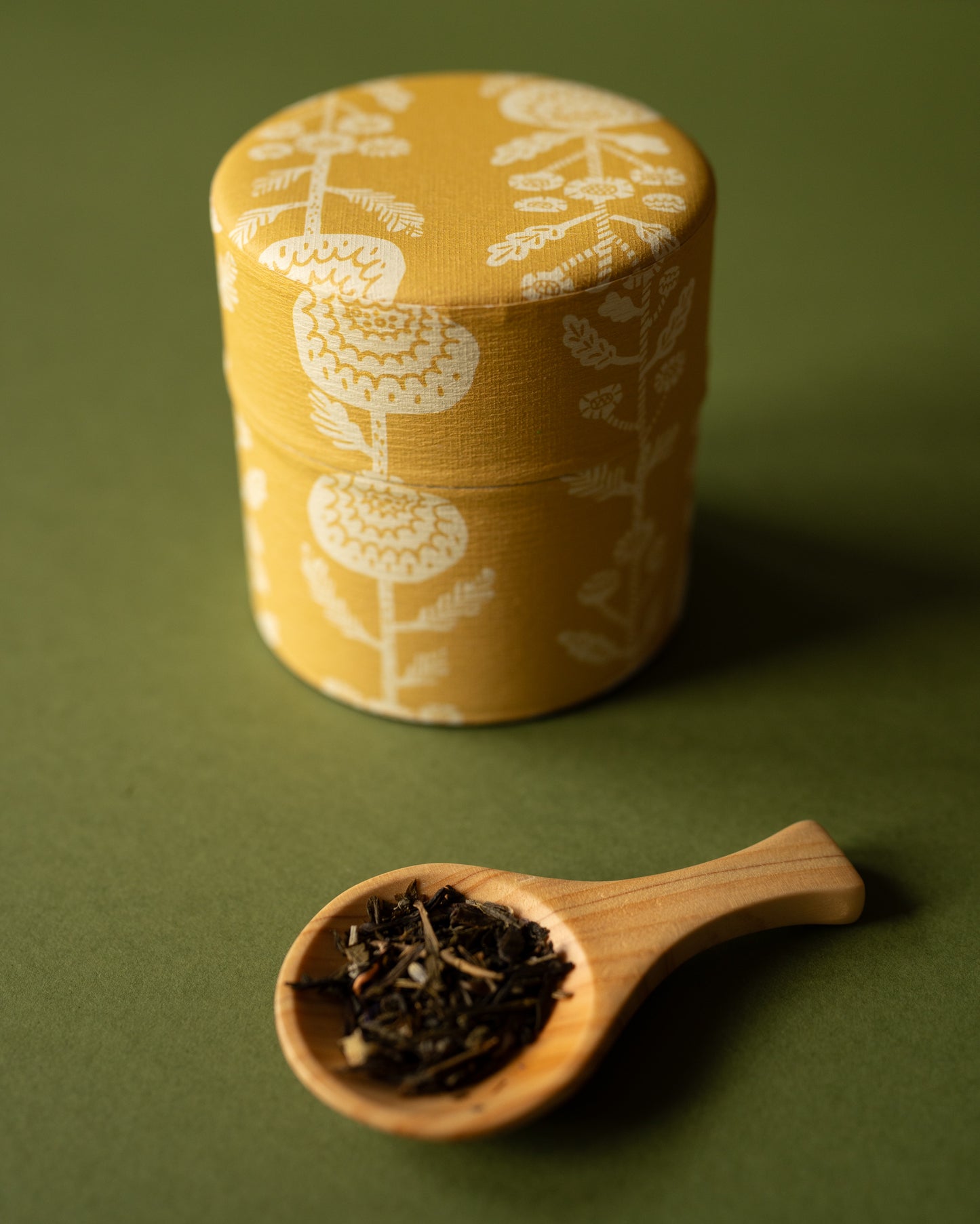 Boîte à Thé Japonaise en Métal et Papier Washi Chrysanthèmes Jaune