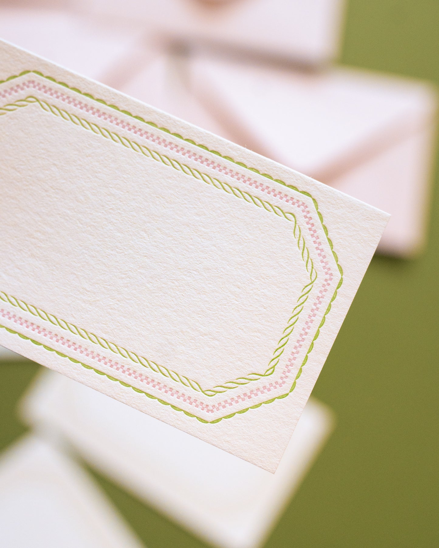 Ensemble de Mini Cartes Typographiques Rose et Vert Midori