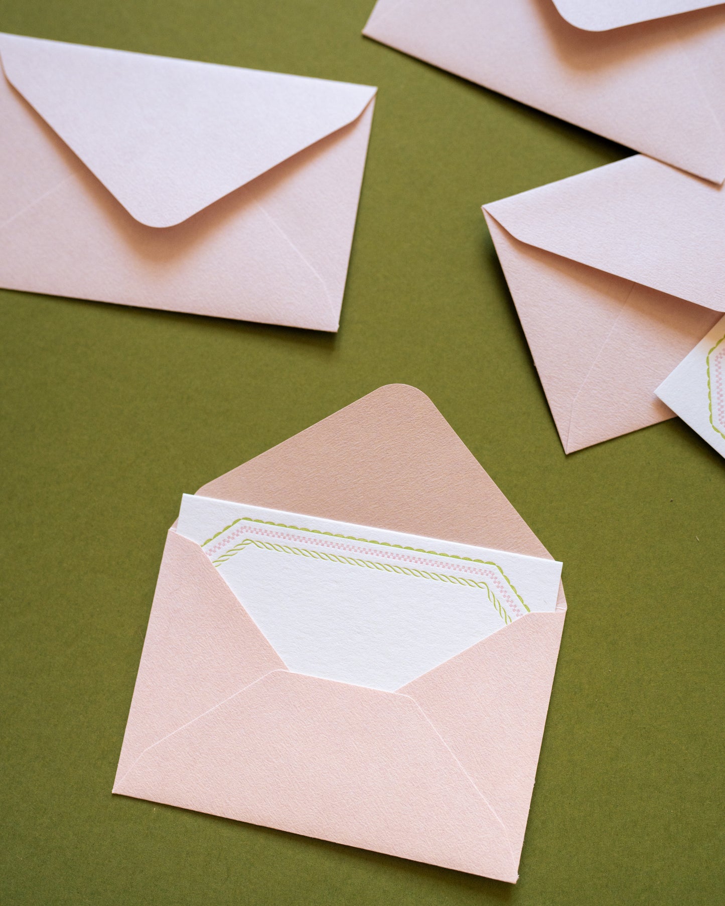 Ensemble de Mini Cartes Typographiques Rose et Vert Midori