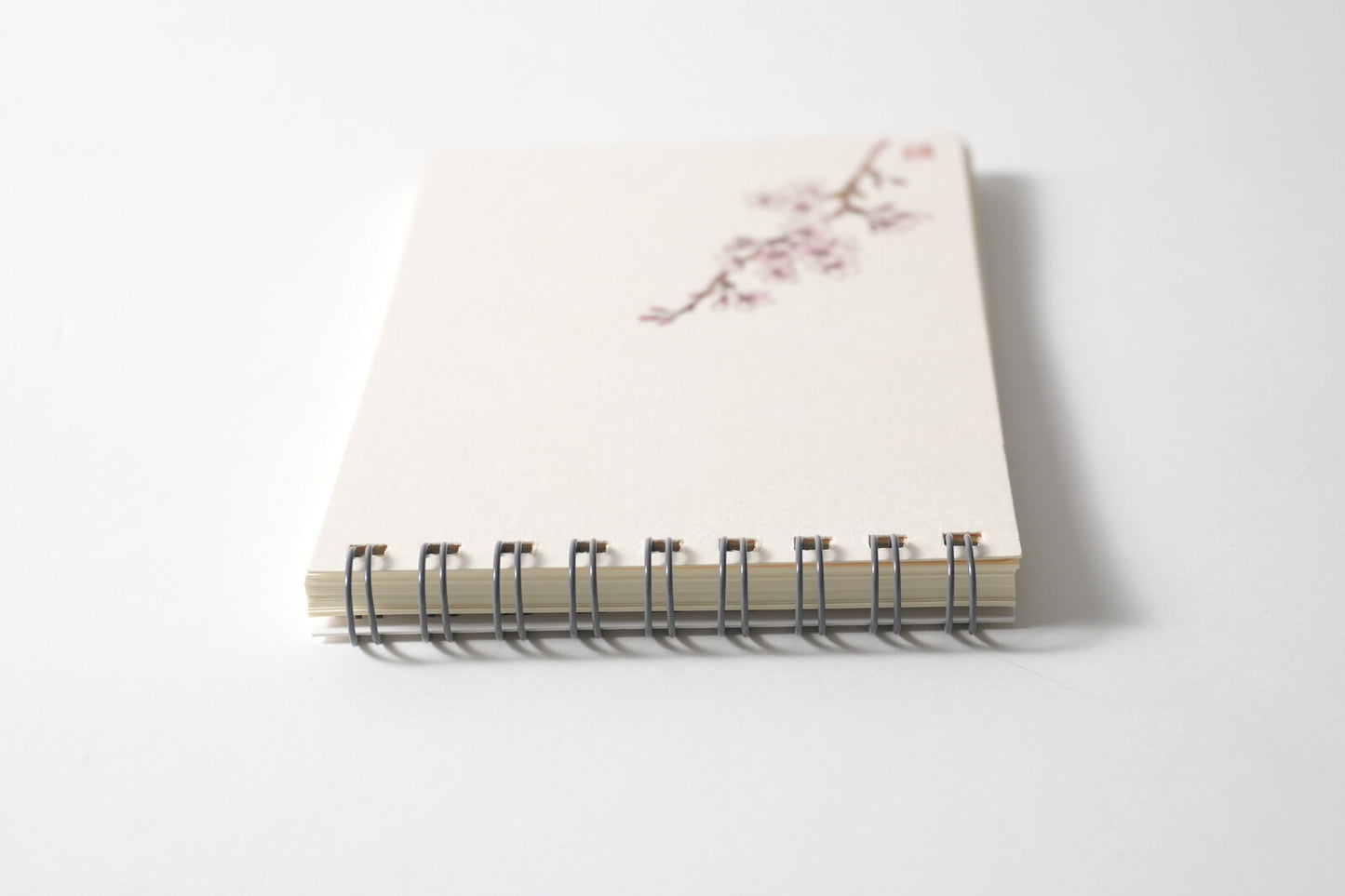 Carnet à anneaux Kashiko  “Sakura”  Illustration de Yukika Shibata