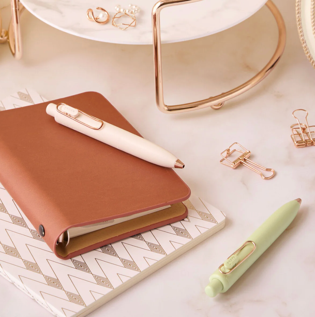 Uni-Ball One P Mitsubishi 0.5 mm Gel Pen Yogurt & Rose Gold