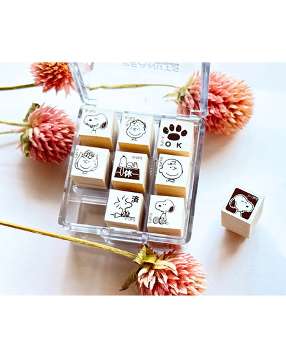 Set de 9 Mini Tampons Snoopy · Peanuts Fun With Friends