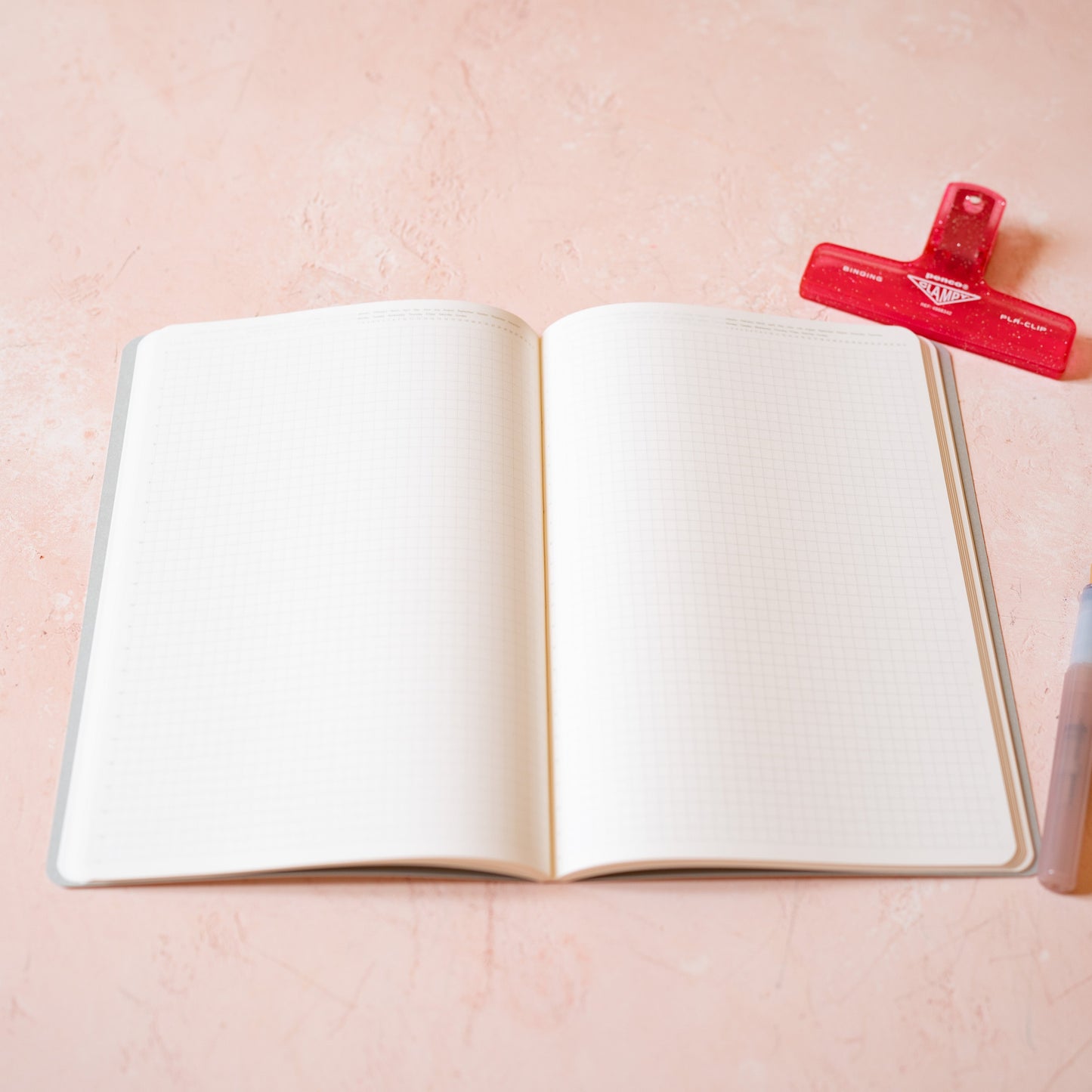 1/2 Year Notebook – A5 – Graph – Limited Edition Aurora White – Stalogy