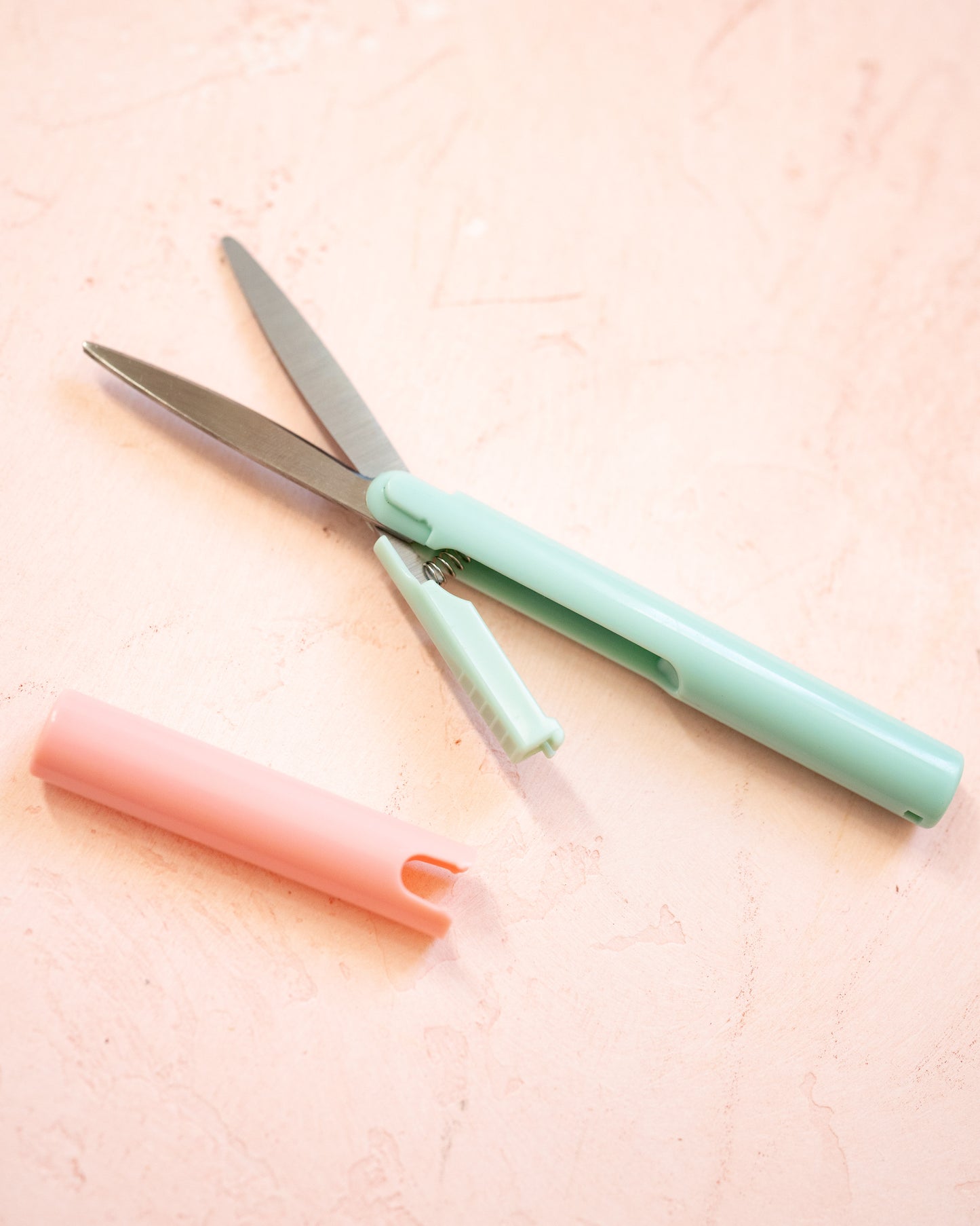Peach Mint Plus Pocket Scissors