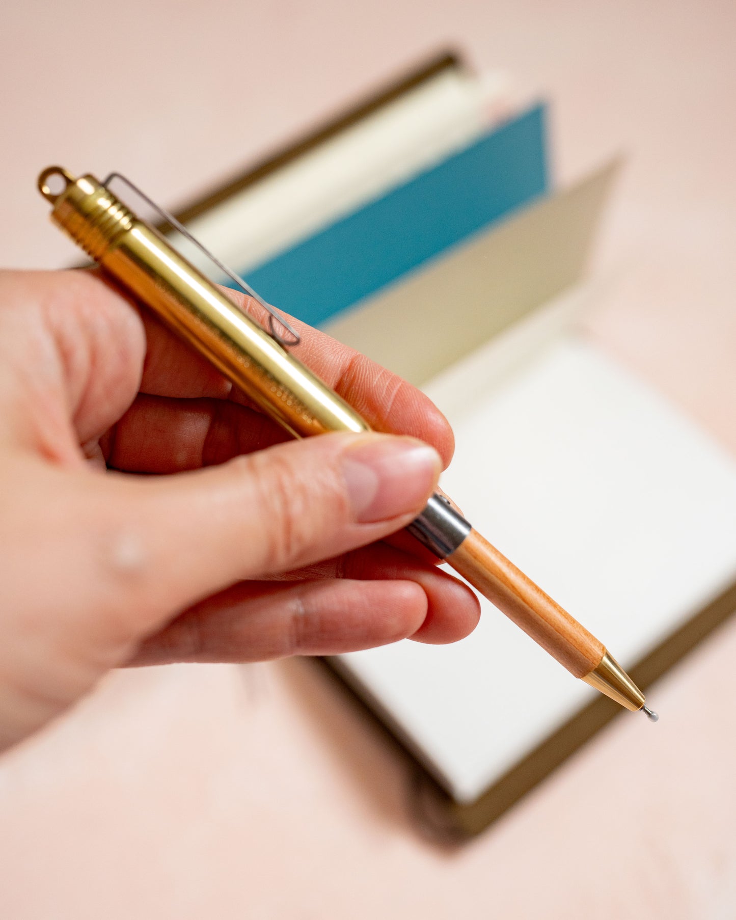 Stylo à Bille en Laiton – Traveler’s Company TRC Brass Ball Pen