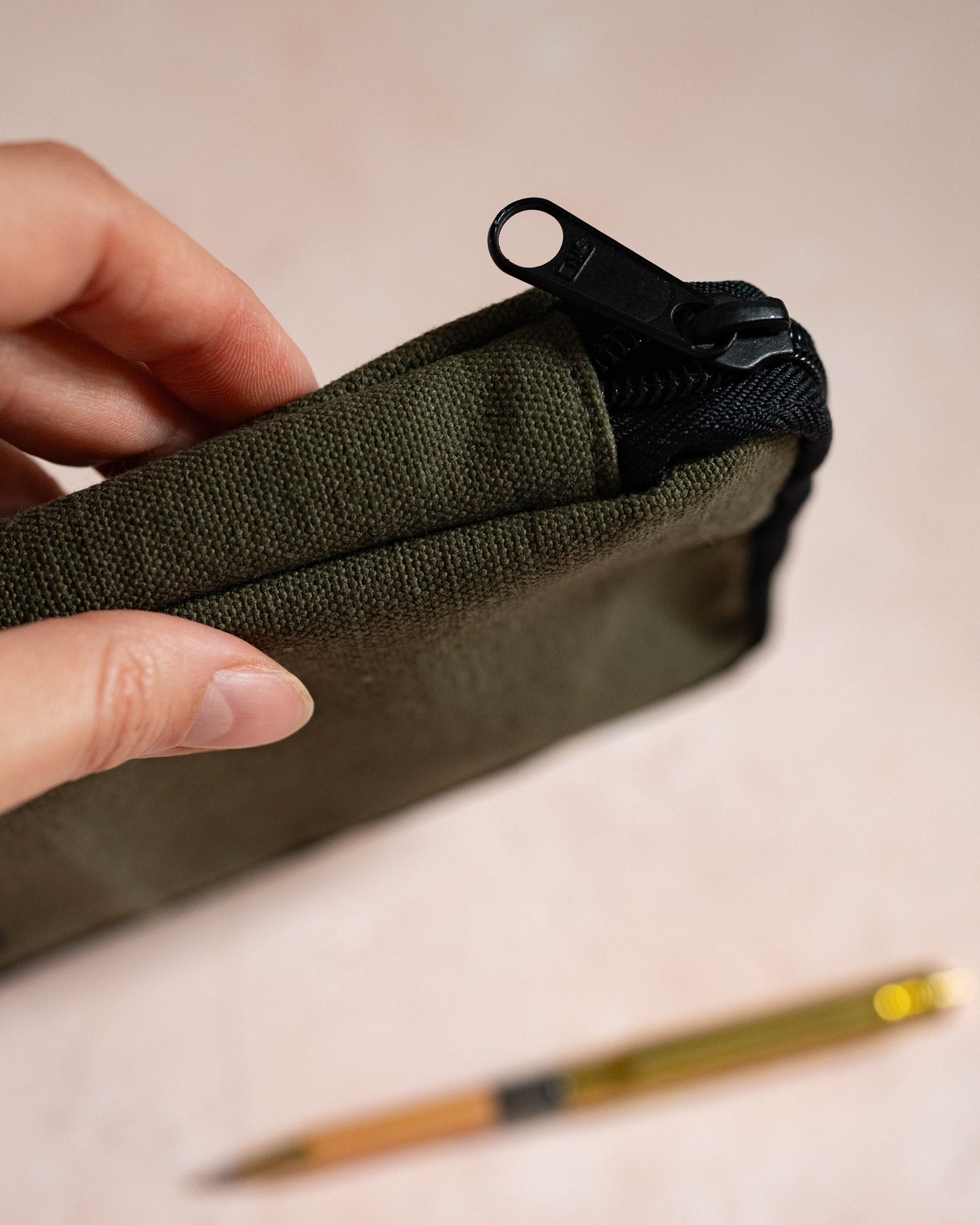 Trousse Pochette Anything x Robinson Kaki