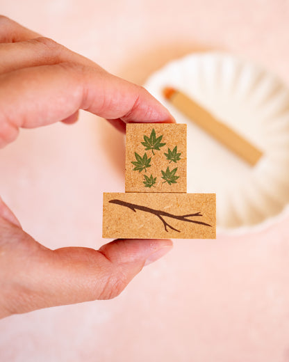 Tampons Momiji Branche Feuilles d'Erable Akane (3 tampons)