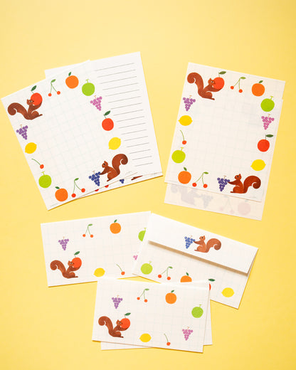 Set de Papier à Lettres Écureuil et Fruits
