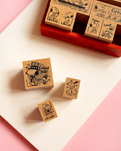 Coffret de tampons Snoopy et Peanuts