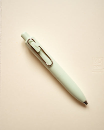 Stylo Gel Uni-Ball One P Mitsubishi (plusieurs coloris au choix)