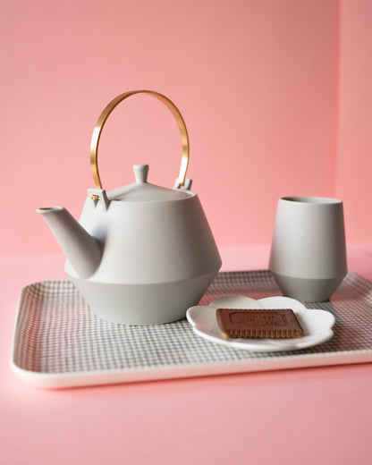Japanese Ceramic Teapot Shinzan Gama Yamatsu Frustum