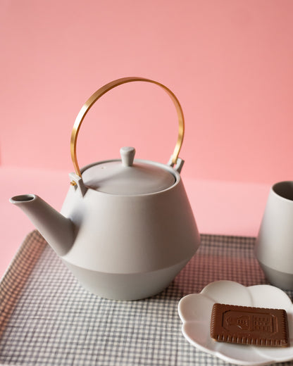 Japanese Ceramic Teapot Shinzan Gama Yamatsu Frustum