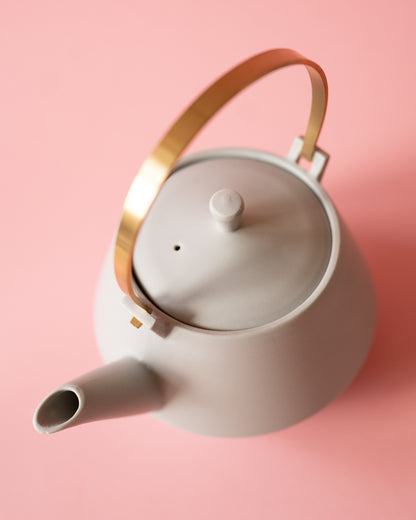 Japanese Ceramic Teapot Shinzan Gama Yamatsu Frustum