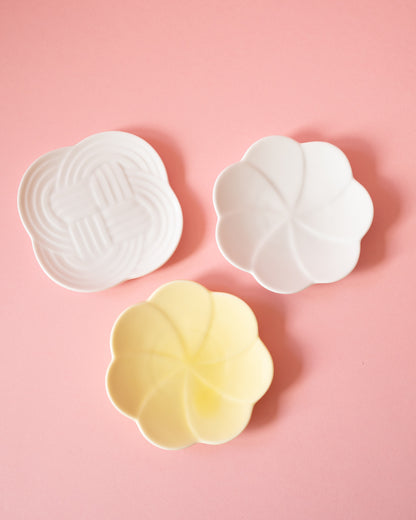 Petite Assiette Rose Trèmière Porcelaine d'Oda Jaune