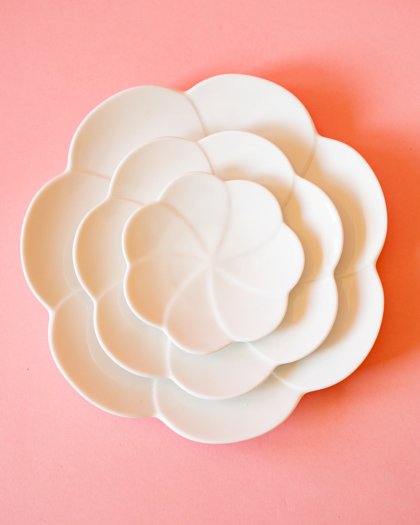 Assiette Rose Trèmière Porcelaine d'Oda (3 tailles au choix)